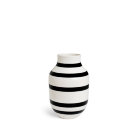 Vase black and white